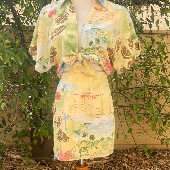 Forever 21 Tropical Hawaiian Print Button Up Shirt & Skirt Set - Picture 4 of 8